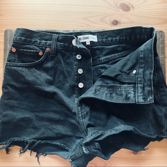 RE/DONE 70s Ripped High Rise Black Cutoff  Denim Shorts - Picture 3 of 6